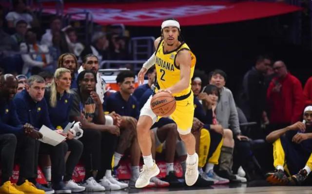 乐鱼体育-哈利缺阵后场双星闪耀 步行者棋差一着虽败犹荣