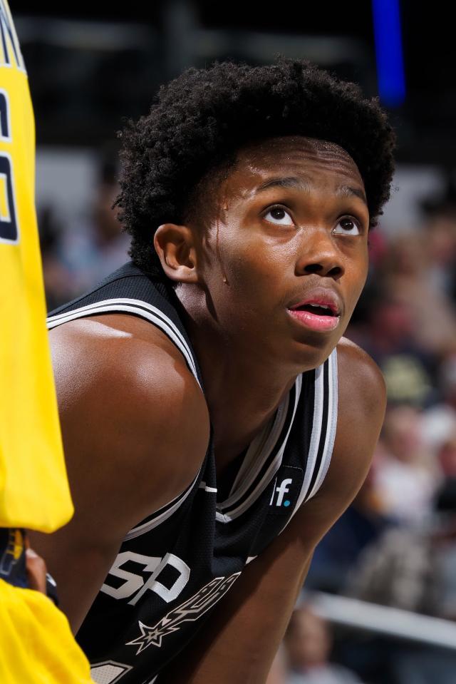 乐鱼APP下载-【现场】瓦塞尔复出砍下生涯新高 马刺努力屏蔽干扰