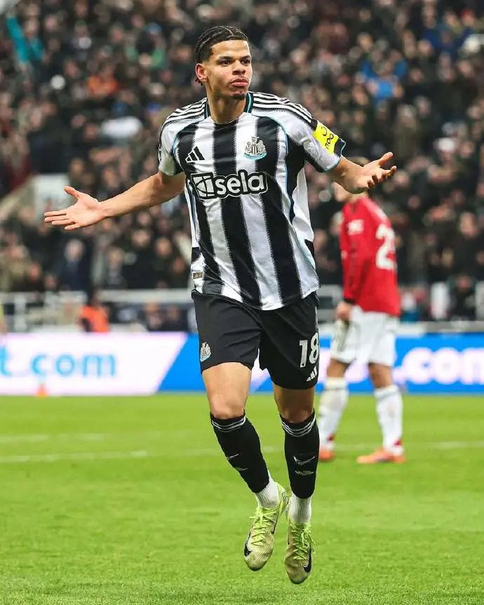 乐鱼网站-曼联1:2遭纽卡绝杀，卡里克执教10场不败纪录终结|B费|戈登|纽卡斯尔|英超|左路_新浪体育_新浪新闻