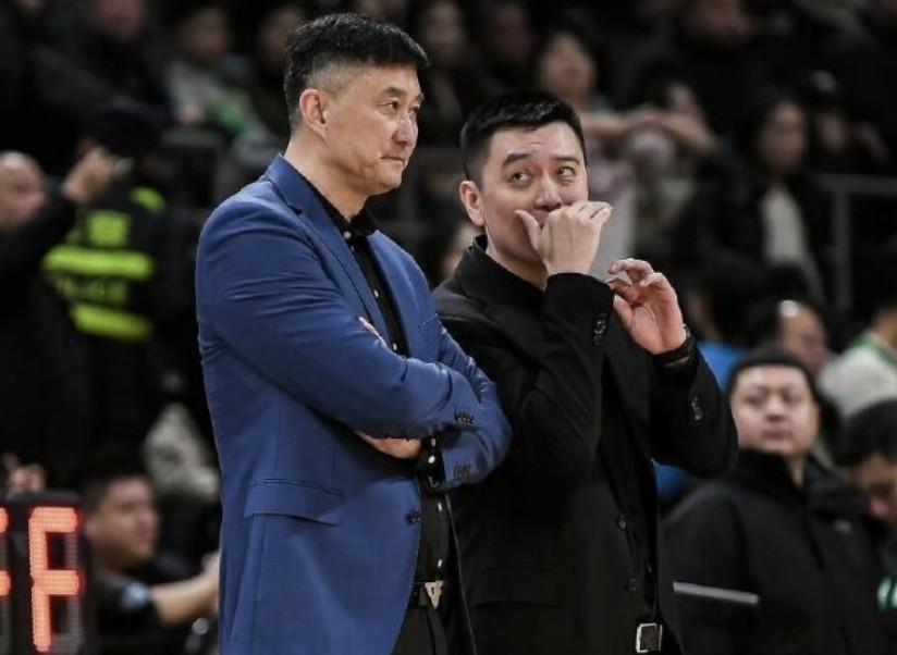 乐鱼体育-杨鸣:杜锋一直肩扛压力顶着球队前进,每个教练员都值得尊重